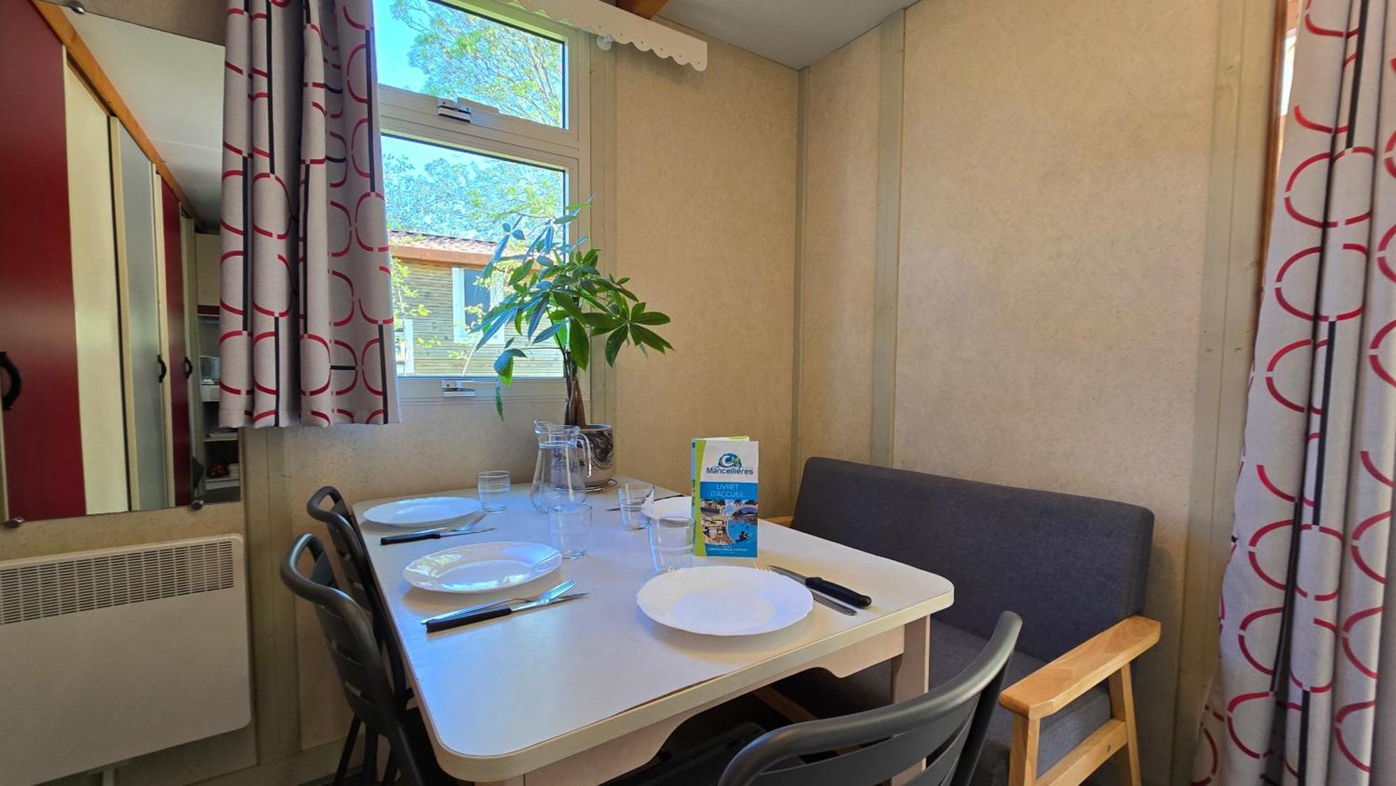 Camping Les Mancellieres Avrille  Bilik gambar